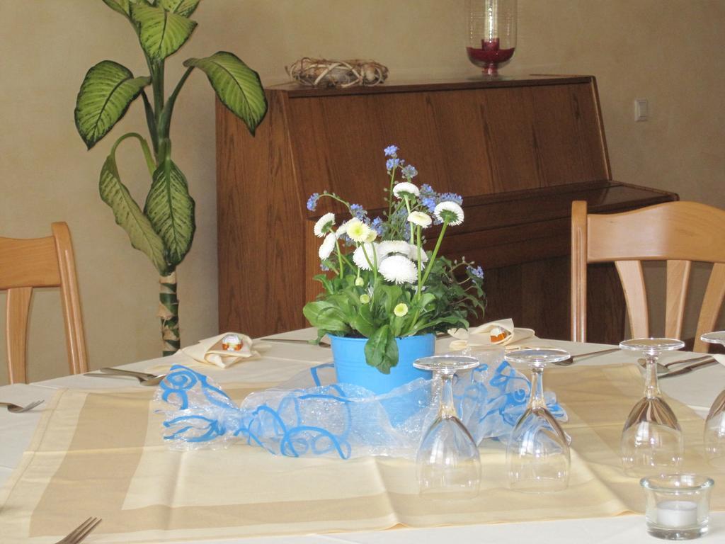 Heidi'S Art Hotell Arnsberg Exteriör bild